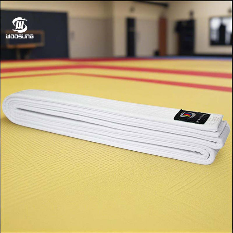 חגורה לבנה של קראטה